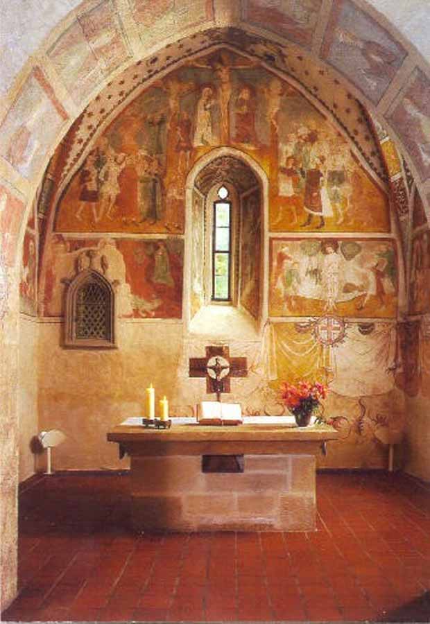 Innenraum der Nikolauskapelle in Mistlau