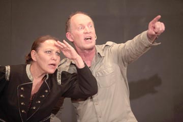 Russland-Deutsches Theater Niederstetten - „Der weite Weg zurück“ und „Mix-Markt einfach anders“ in einem Programm