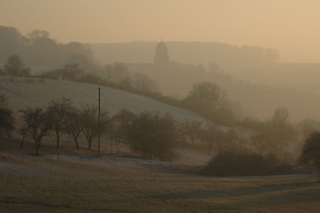 Schloss Bartenstein im Winternebel