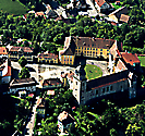 Luftaufnahme von Schloss Bartenstein und Umgebung