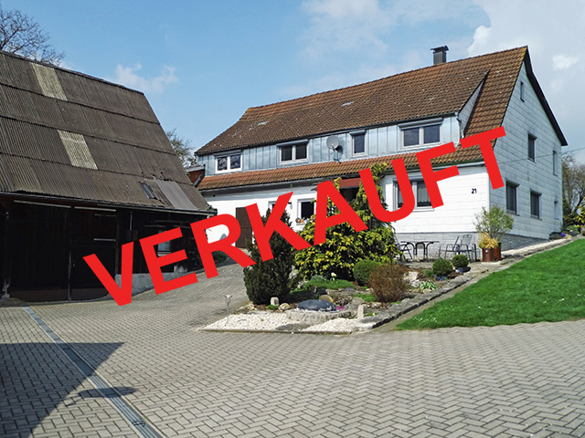 Wohnhaus mit großem Nebengebäude und Garten in ländlicher Gegend, Schrozberg OT zu verkaufen Ehemaliges Bauernhaus mit Scheune auf großem Grundstück zu verkaufen - Satteldorf/Wallhausen auch für Gewerbe