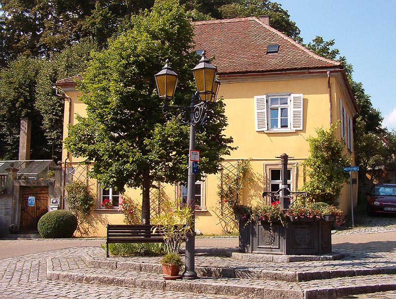 Bartenstein Brunnen mit Hofgaertnerhaus