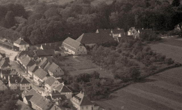 Blick von Südosten auf die fürstliche Domäne - Luftbild von 1942 (A. Suss)